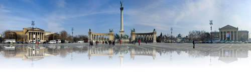 Budapest Hősök tere egy nagy eső után Budapest Hősök tere egy nagy eső után